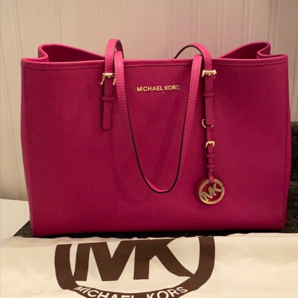 Michael Kors fuchsia Tote